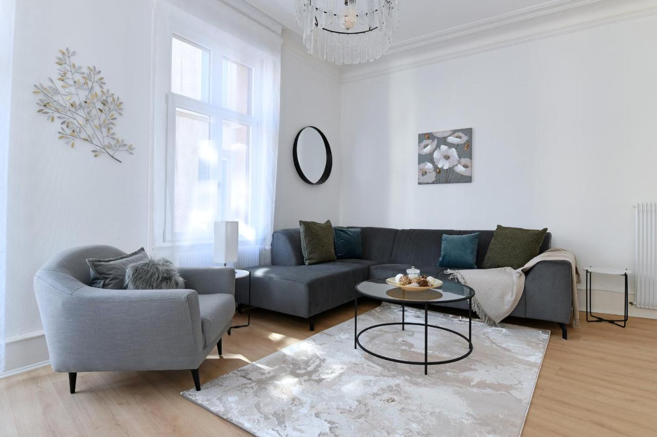 At Home In Colmar - City Center Екстериор снимка